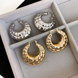 Metal Smooth Textured Round Hoop Earrings For Women European Style Light Luxury Geometric Jewelry