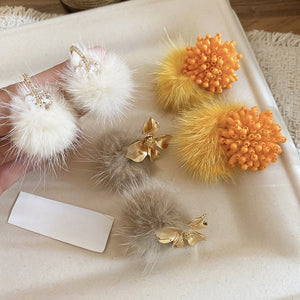 Elegant Floral Plush Pom Pom Drop Earrings With Silver Needle Studs For Women