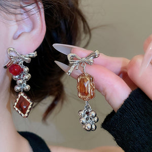 Copper Asymmetric Bow Stud Earrings With Silver Pins, Vintage Light Luxury Geometric Line Design