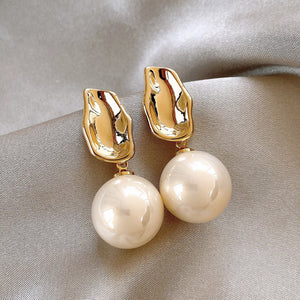 Light Luxury Vintage Court Style Faux Pearl Round Geometric Drop Earrings With Silver Needles