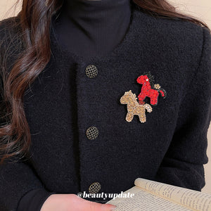Red Rhinestone Horse Brooch Light Luxury Cloth Animal Pin For Women's Fashion Accessories