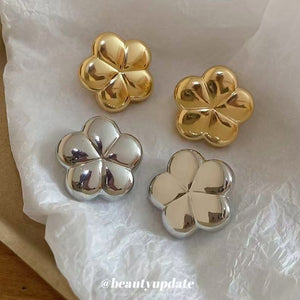 Polished Iron Flower Stud Earrings For Women, Minimalist Modern Light Luxury Jewelry
