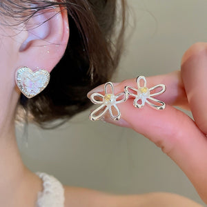 Sweet Style Faux Pearl Heart Flower Stud Earrings Elegant Minimalist Light Luxury Ear Jewelry