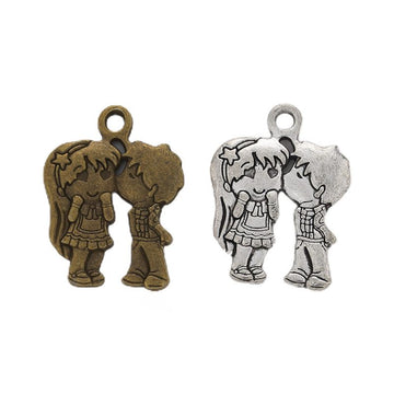 Kissing Couple Detailed Metal Charm in 2 Finishes for Crafting