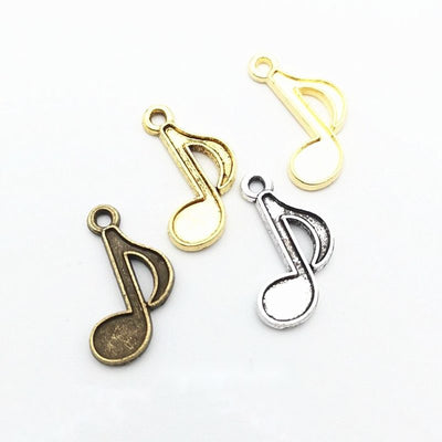 Finish overview of single music note metal charm