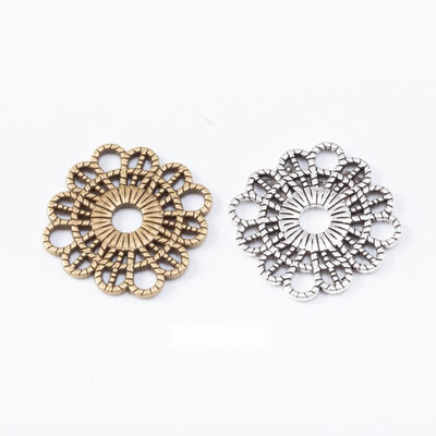 Finish comparison of 圆形花朵 connector on a white background