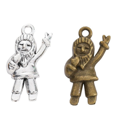 Finish overview of waving christmas figure metal charm