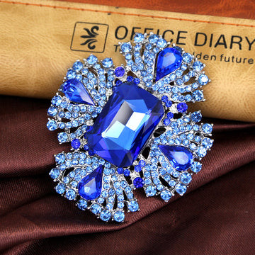 Blue Gold Tone Flower Crystal Metal Brooch Pin for Jackets and Lapels