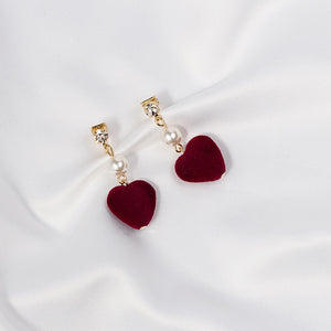 Elegant Vintage Burgundy Velvet Heart Pearl Rhinestone Alloy Long Drop Clip On Statement Earrings