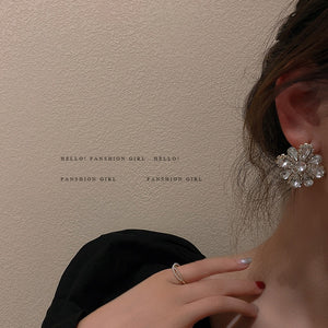 Alloy Full Rhinestone Flower Stud Earrings, Vintage European Statement Light Luxury Style
