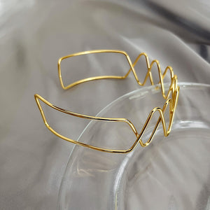 Fashion Geometric Vintage Hong Kong Style Metal Choker Necklace With Hollow Creative Design