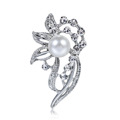 Front product view of the flower brooch pin in silver