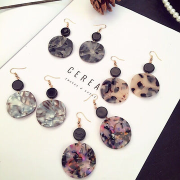 Marbled Round Disc Long Hook Earrings in Two Colors
