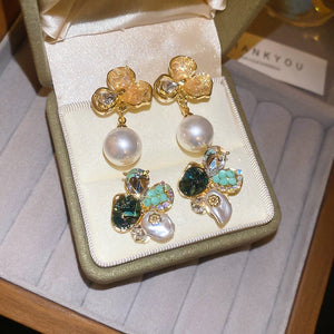 Light Luxury Faux Pearl Flower Stud Earrings With Rhinestone Silver Pins French Vintage Style