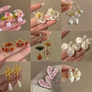 Light Luxury Copper Zircon Flower Stud Earrings For Women Vintage Floral Design