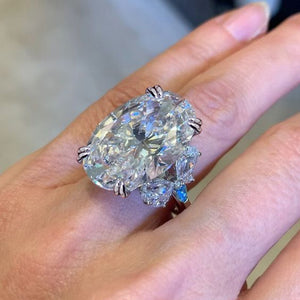 Princess Style Statement Ring For Women With Large Oval Stone And Butterfly Decoration Elegant Jewelry