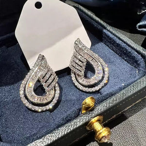 Luxury Urban Women's Stud Earrings With Hollow Teardrop Design, Lightweight Fashion Jewelry