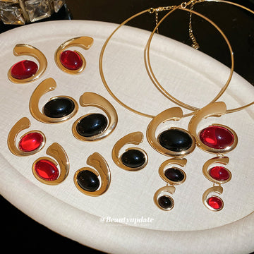 Gold Resin Oval Curl Stud Earrings Collar Necklaces 6 Styles