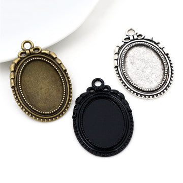 Dotted Rim Oval 18x25mm Metal Cabochon Pendant Trays