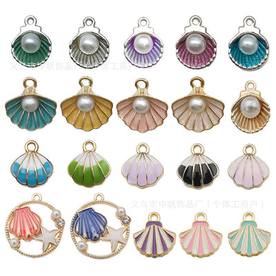 Printed detail graphic for the shell and starfish charms