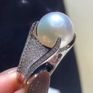 Pearl-Like Cabochon Angular Pave Ring In Polished Silver Tone