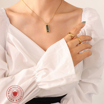Black Rectangle G Letter Tag Pendant Necklace Gold Steel Rose Gold
