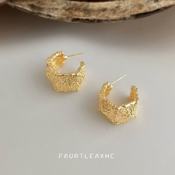 Gold Textured Geometric Chunky Huggie Hoop Earrings Pair