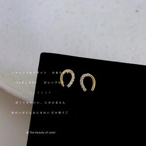 Mini Gold-Tone U-Shape Horseshoe Stud Earrings Stones