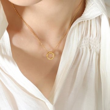 Irregular Open Circle Pendant Necklace Fine Cable Chain Gold Tone