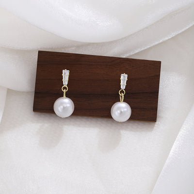 Primary supplied view of bar pearl-look dangle studs