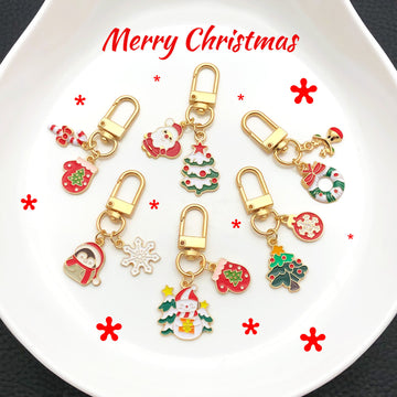 Seven Christmas Character Metal Clasp Keychain Designs