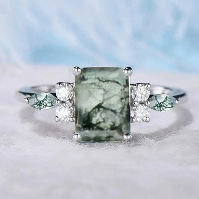 Front view of the green marble-pattern ring