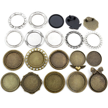 Round Brooch Trays in Twenty Five Decorative Frame Styles
