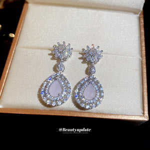 Silver Tone Floral Teardrop Earrings and Statement Necklace