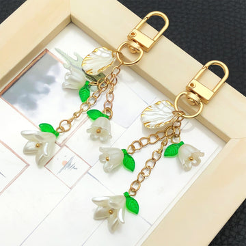 White Bell Flower Shell and Leaf Clasp Keychains with Metal Hardware
