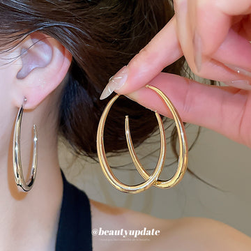 Tapered Open Hoop Earrings in Gold Tone or Silver Tone