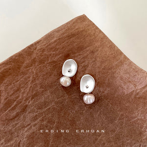 Brushed Silver-Tone Irregular Disc Stud Earrings with Pearl Drop
