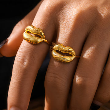 Open Lip Shaped Textured Adjustable Ring Titanium Steel