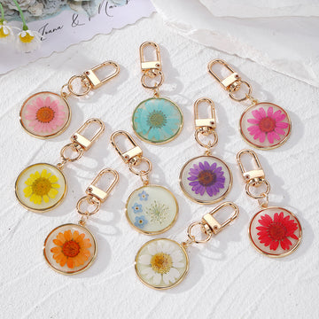 Round Pressed Daisy Resin Keychains Gold Lobster Clip 9 Colors