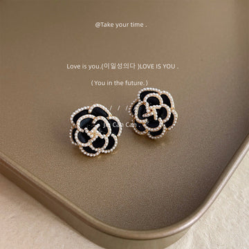 Black Camellia Flower Stud Earrings Pearl Gold Border