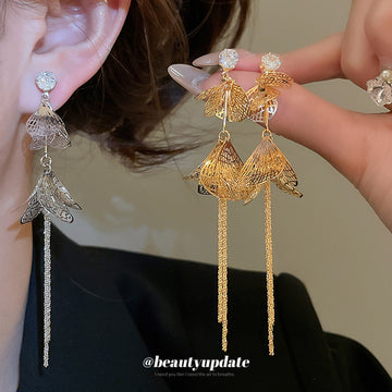 Mesh Petal Long Tassel Stud Earrings In Gold And Silver