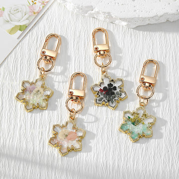 Snowflake Resin Dried Flower Keychains Gold Clasp Four Styles