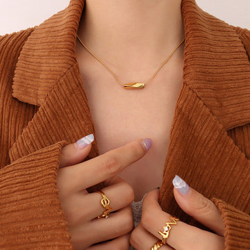 Geometric Twisted Tube Bar Pendant Necklace Snake Chain