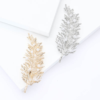 long fern leaf brooch shown from the front