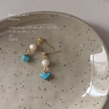 Gold Tone White Pearl And Turquoise Color Stone Stud Earrings