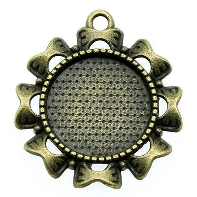 Petal Edge Round Cabochon Settings front view
