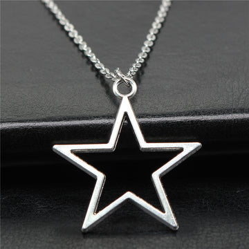 Open Star Outline Pendant Necklace in Polished Silver Tone