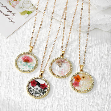 Gold Bezel Dried Flower Resin Pendant Necklaces Crushed Stone