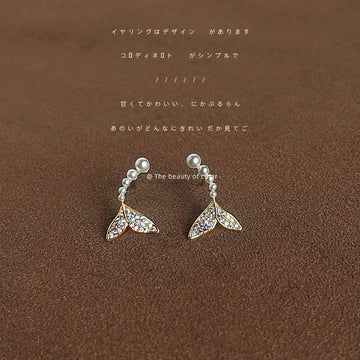 Gold Pearl Arc Fish Tail Zircon Stud Earrings Pair