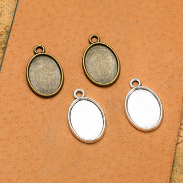 Small Oval Plain Pendant Trays in Antique Bronze and Silver